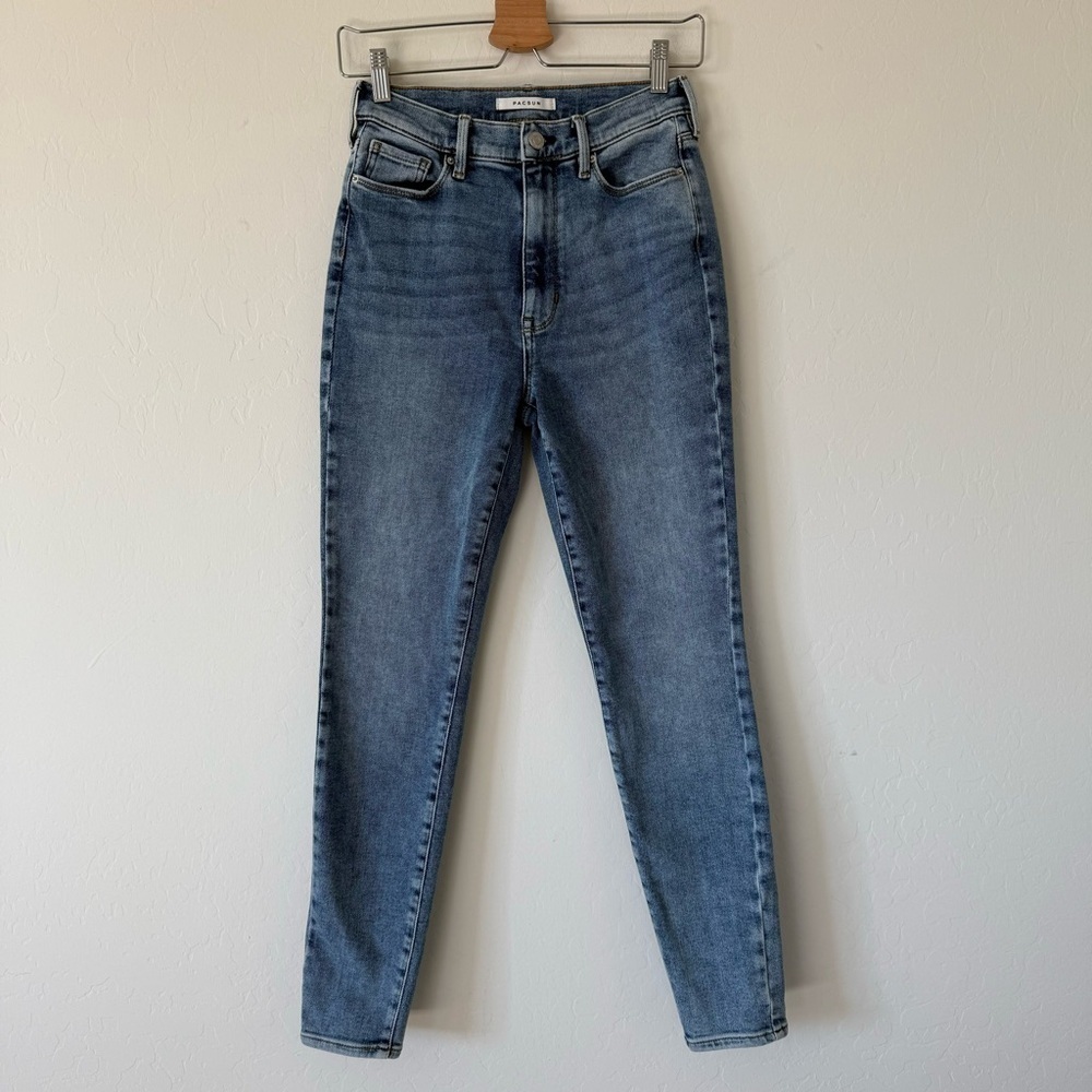 PacSun Classic Light Wash Super High Rise Jegging Skinny Jean Size 27